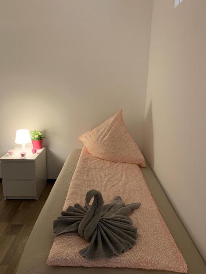 Lovely Share Apartment Aachener Weiher Кёльн Экстерьер фото